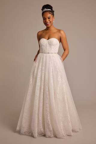 Picture of Strapless Lace and Tulle Corset Wedding Dress